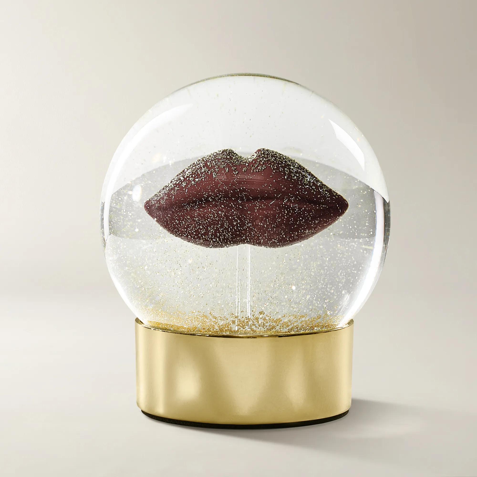Lips Snow Globe