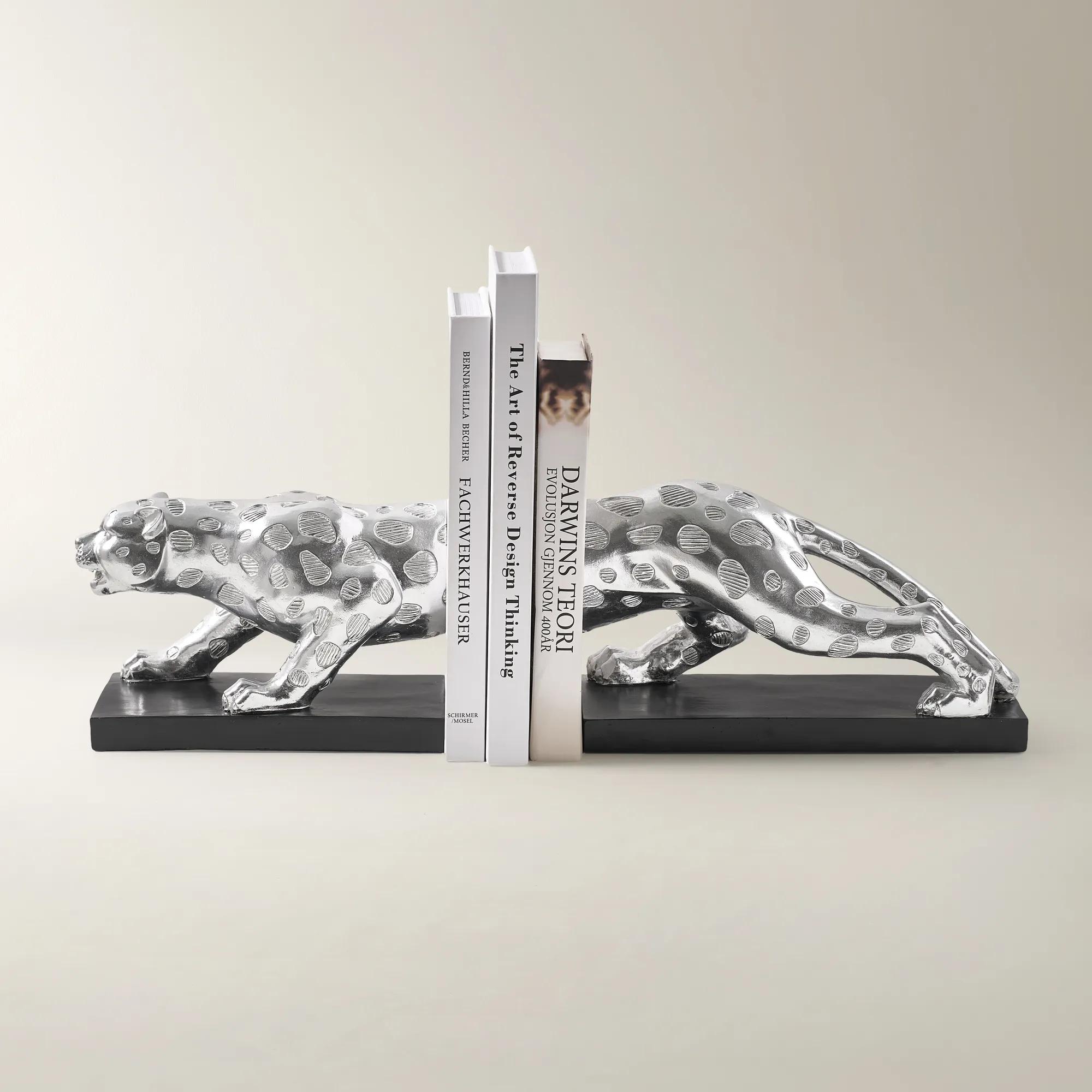 Pose Bookends