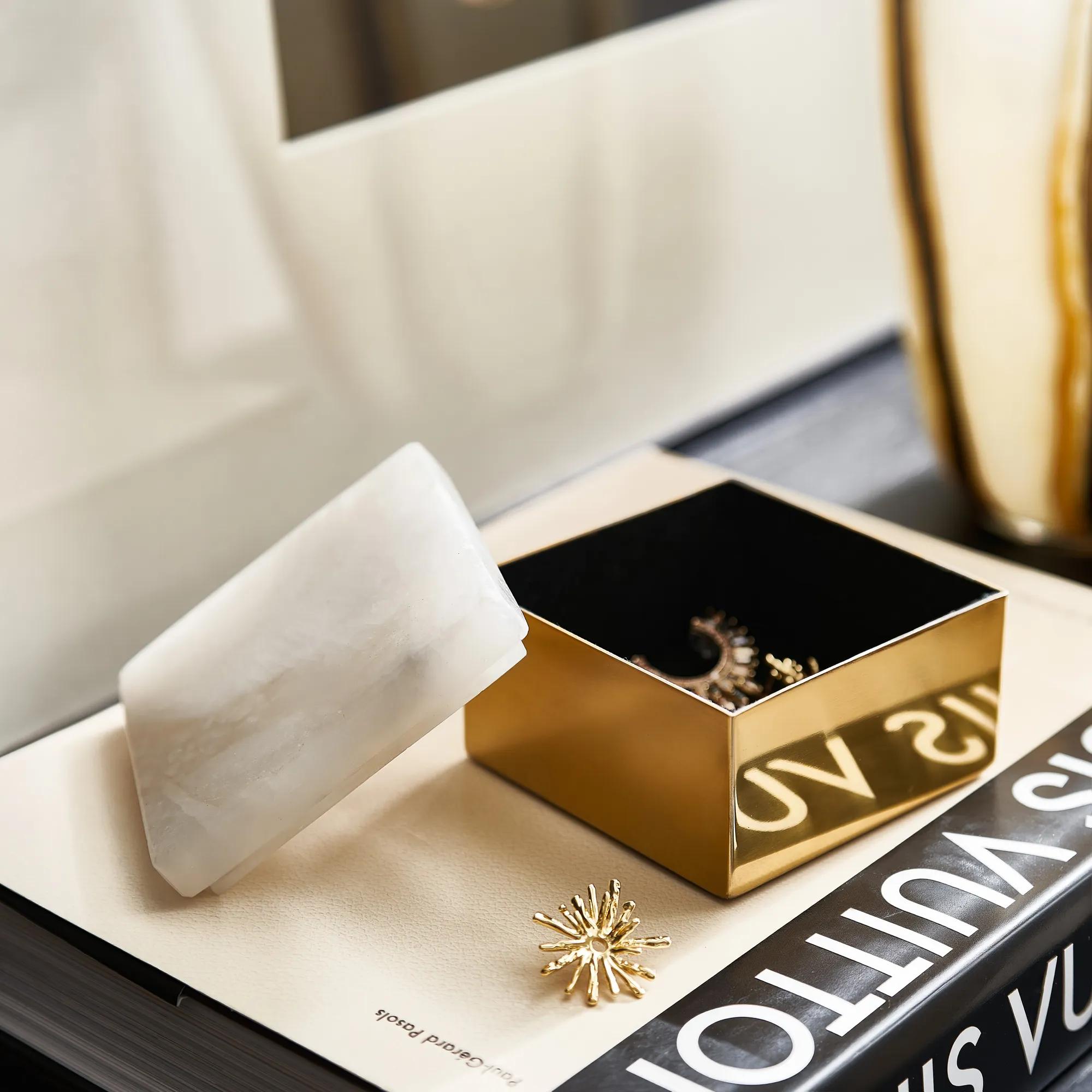 Quartz Box