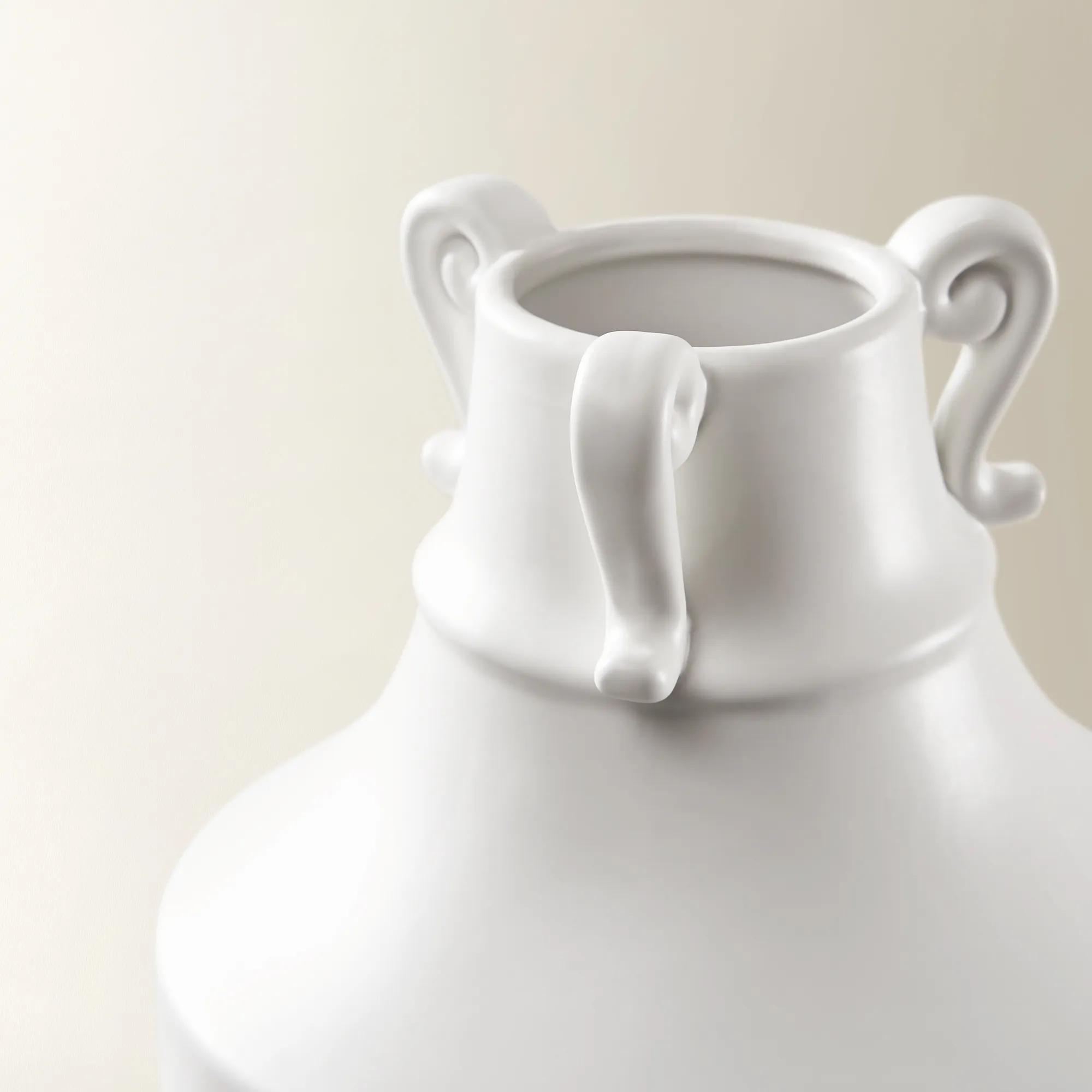 Amora Vase