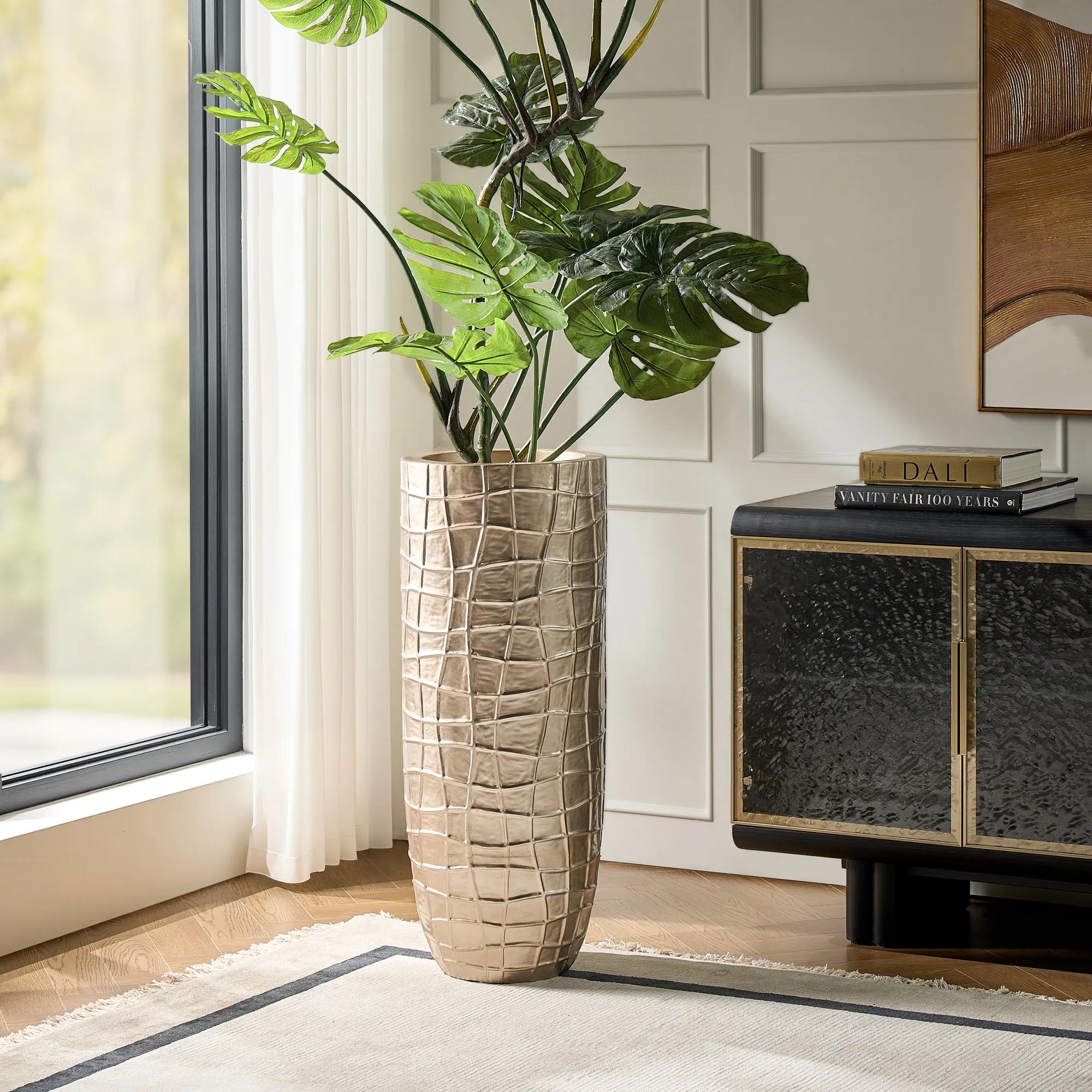 Luca Planter