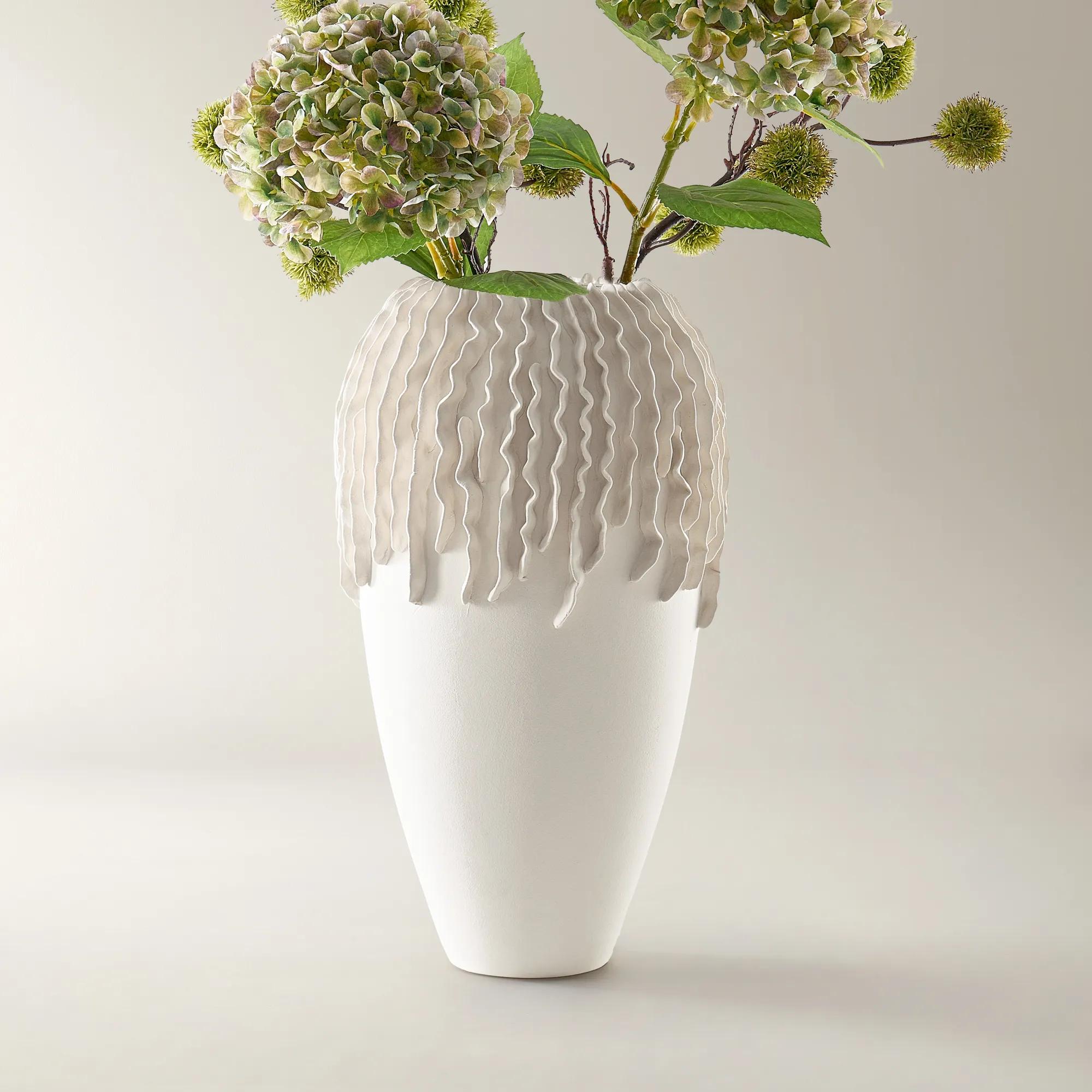 Madre Vase