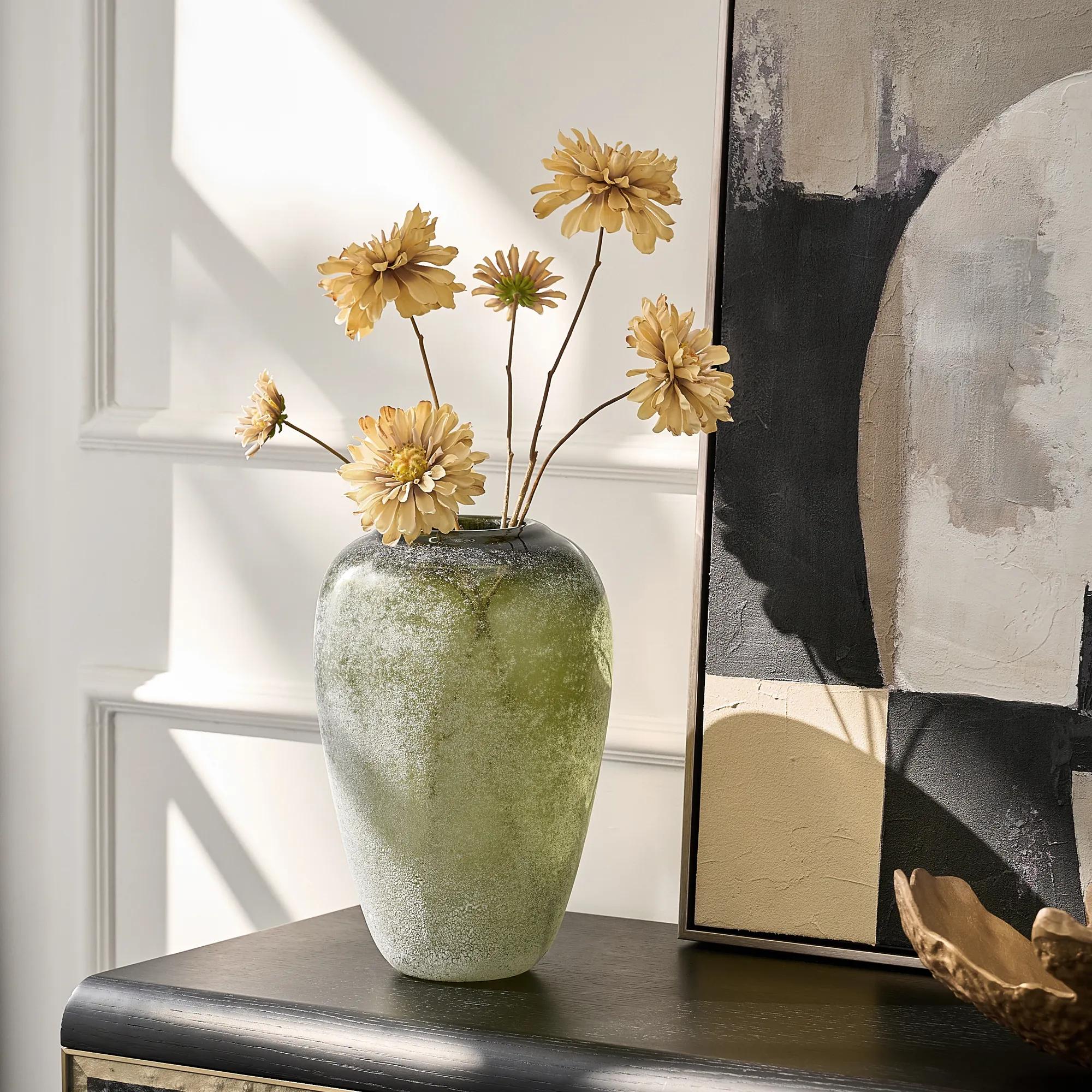 Linden Glass Vase - Pistachio Green