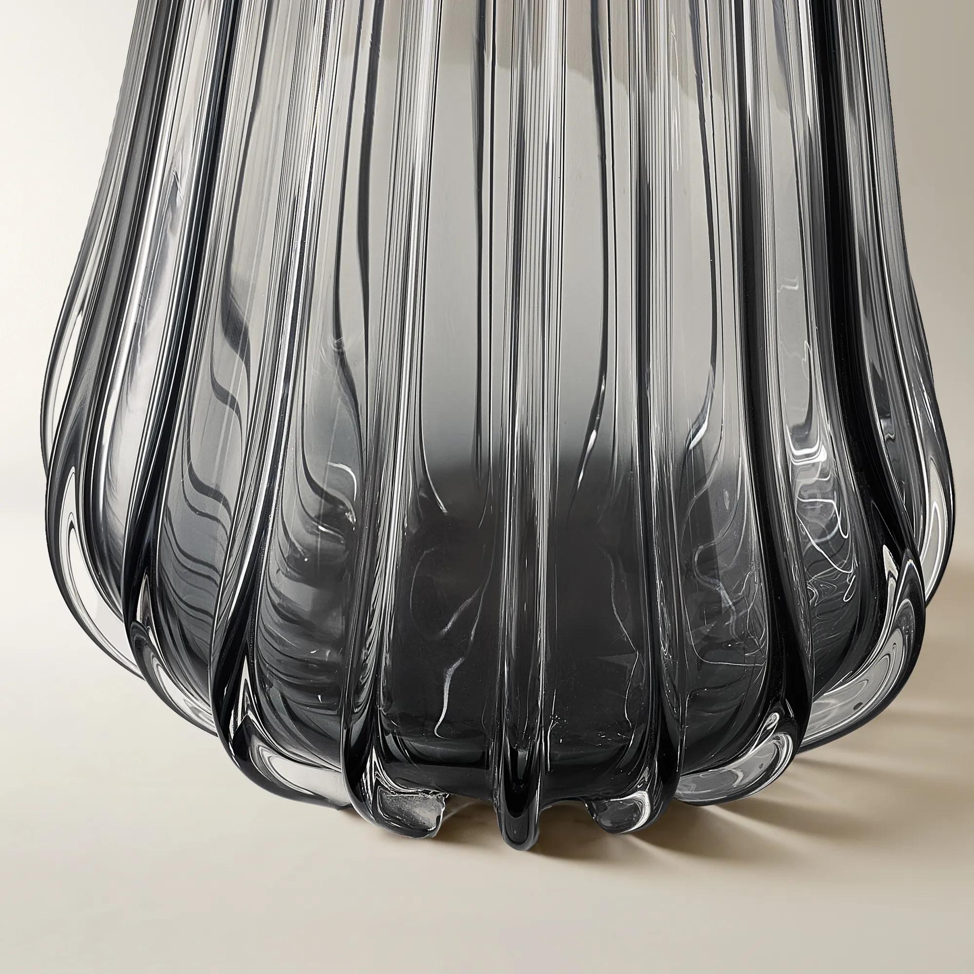Tango Vase - Smoked Pearl
