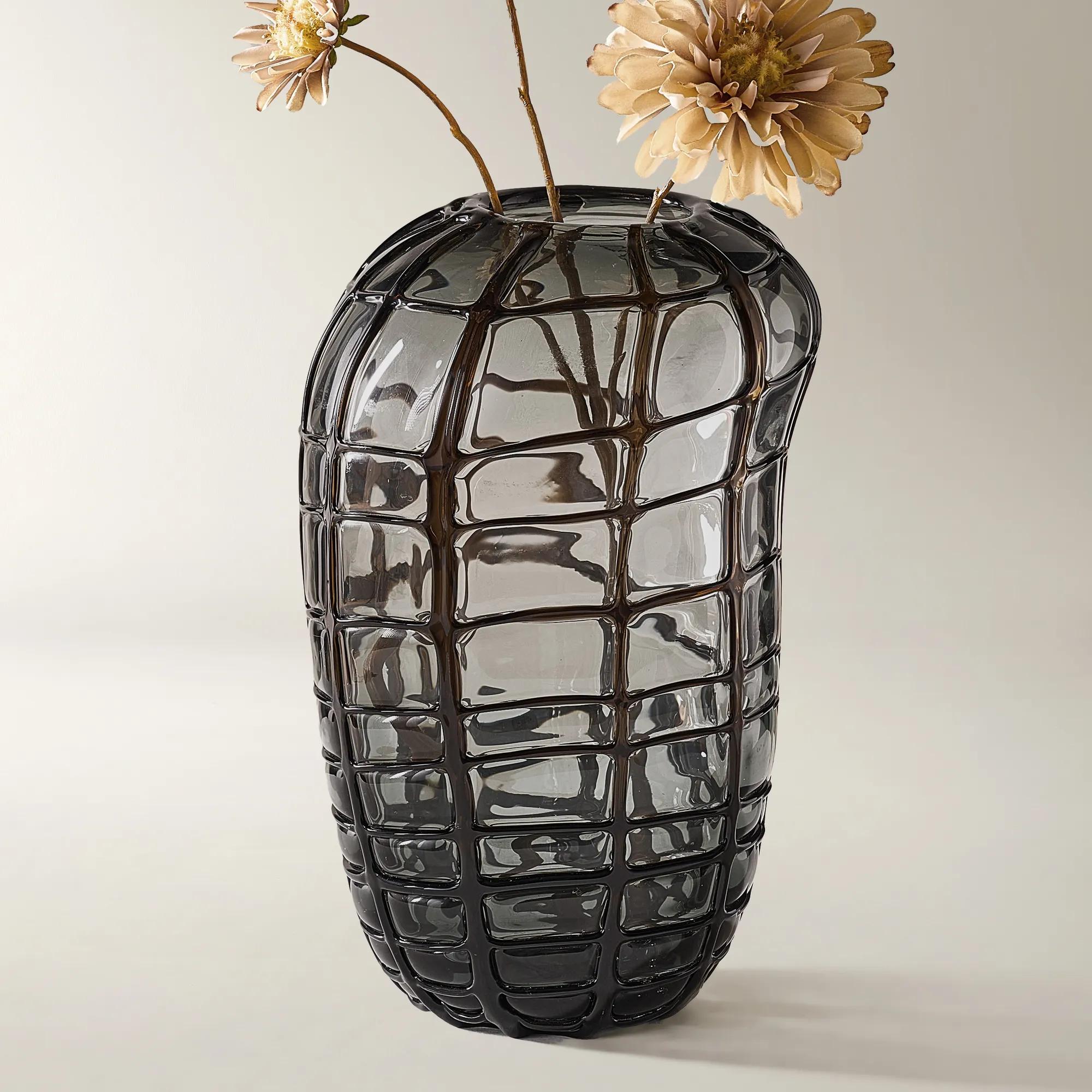 Contra Glass Vase - Black