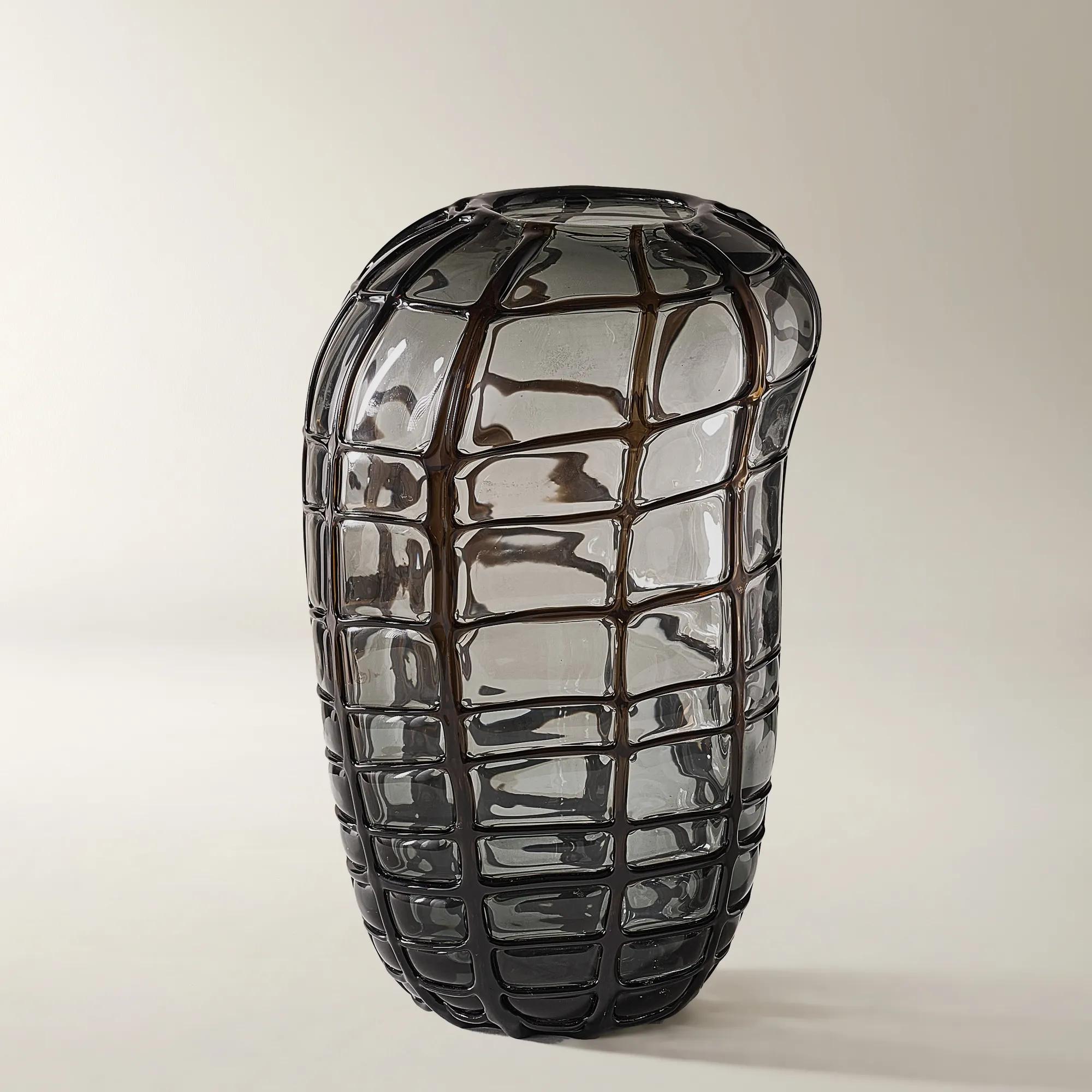 Contra Glass Vase - Black