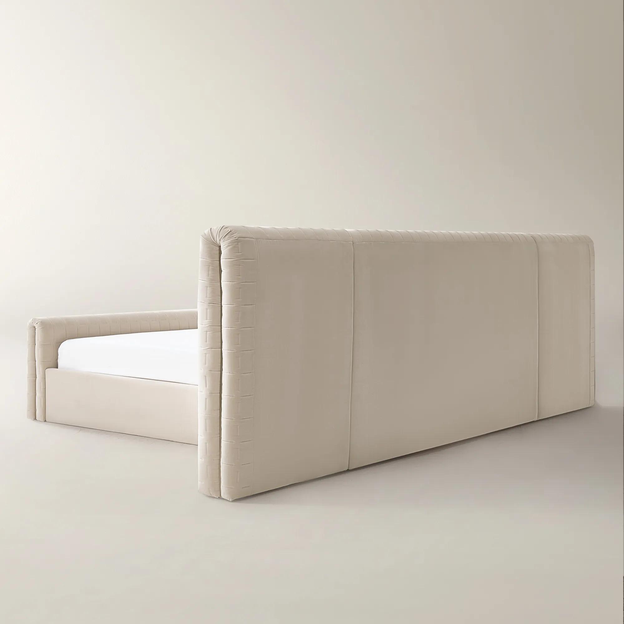 Vanta Extended Platform Bed - Oatmeal