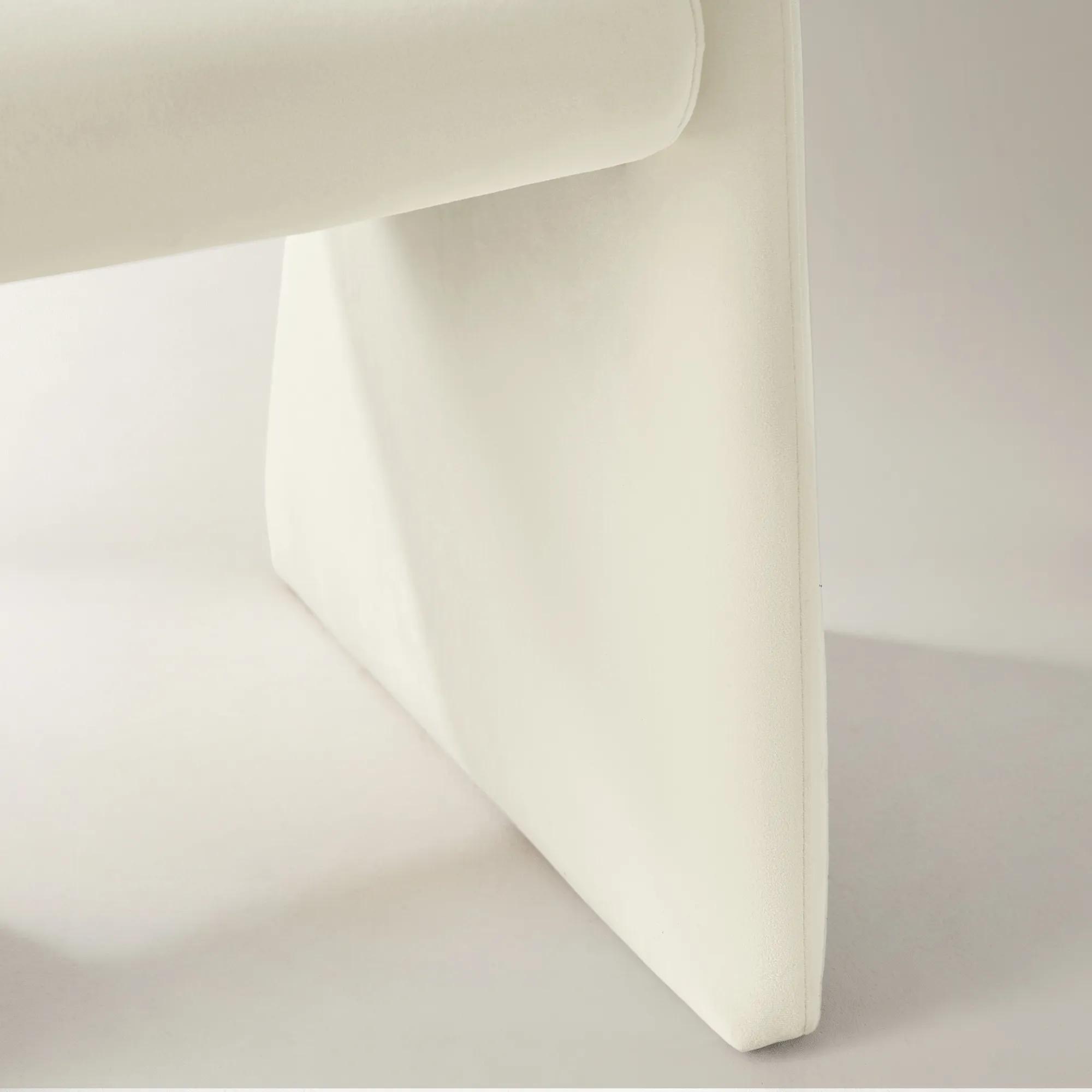 Elara Cloud Velvet Dining Chair