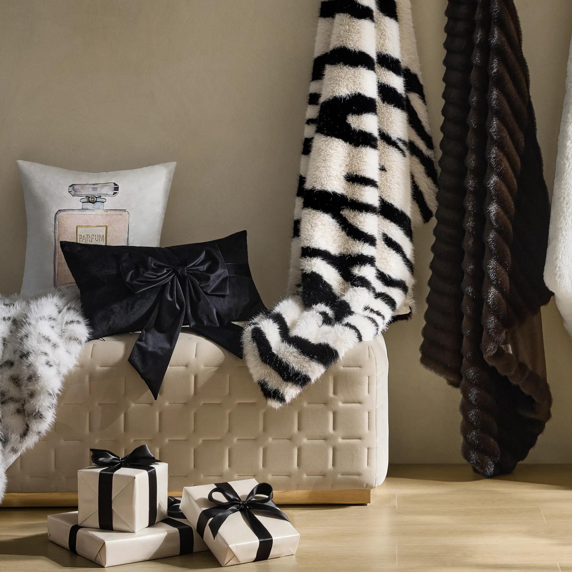 Verano Fur Throw 60" x 50" - Black/White