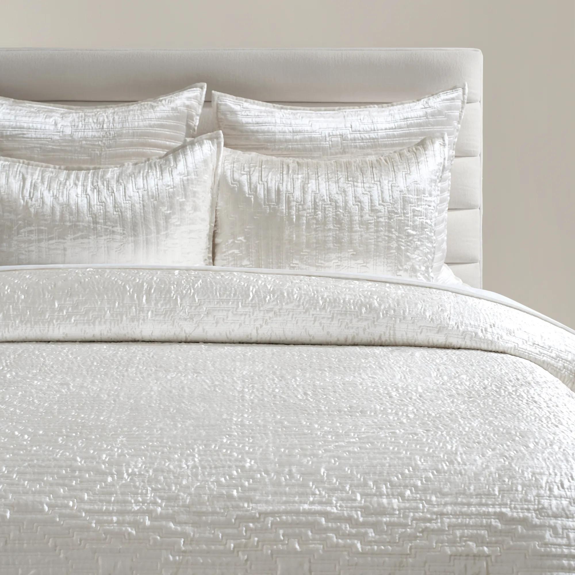 Glam Velvet Bedding - Cloud