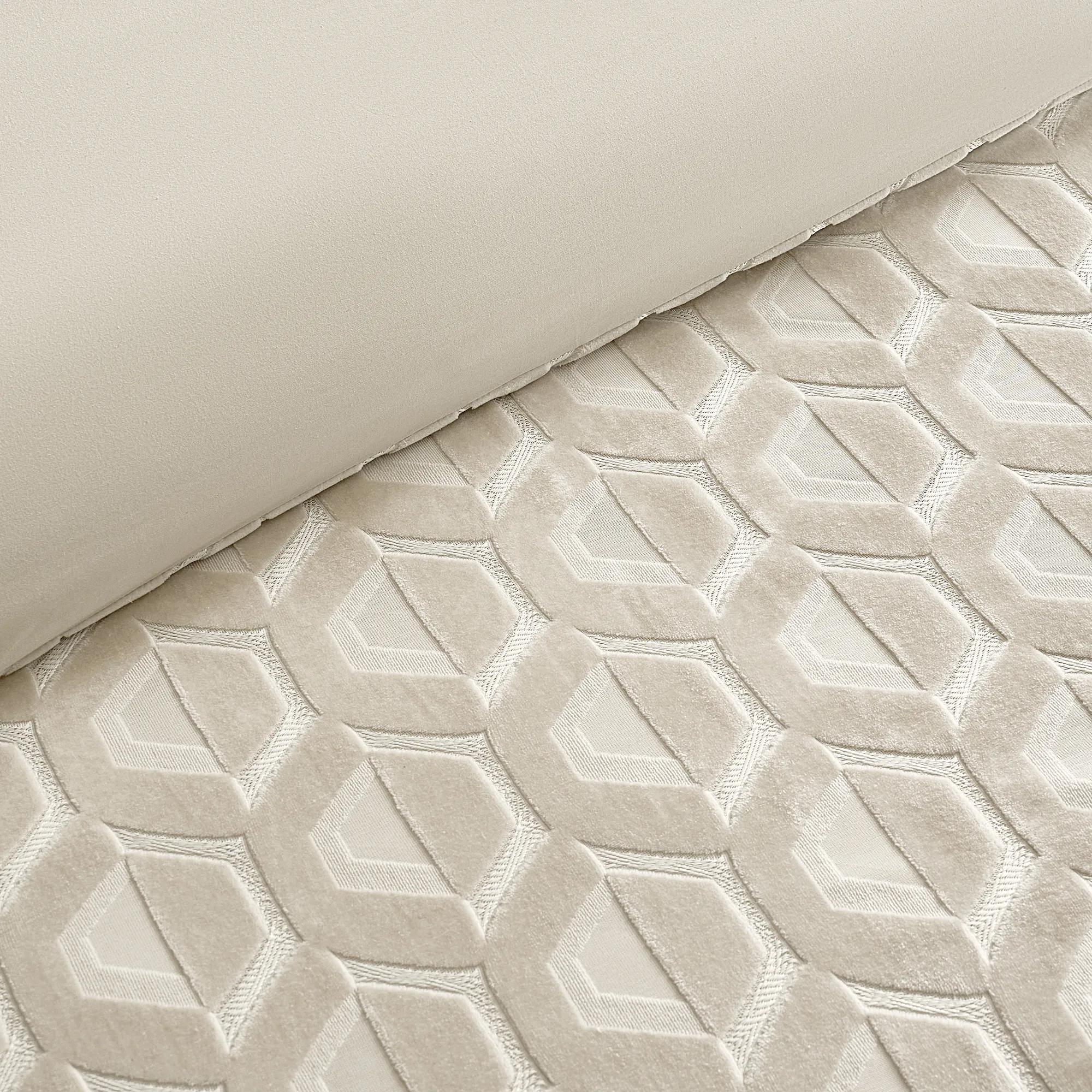 Cielo Cut Velvet Bedding Set - Alabaster
