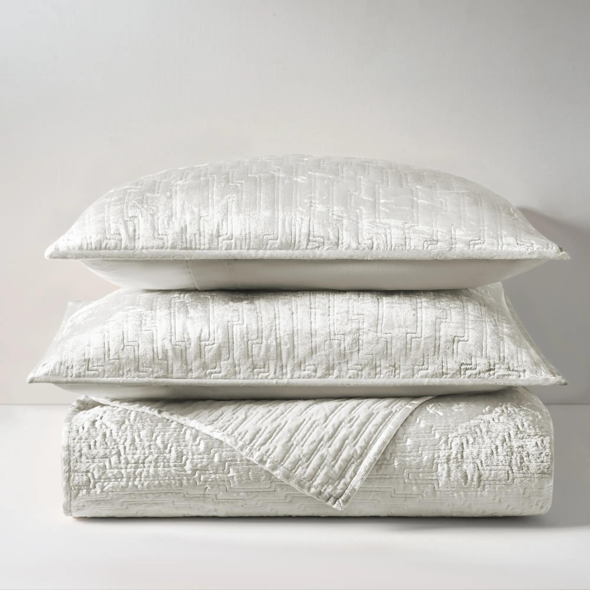 Glam Velvet Bedding - Cloud