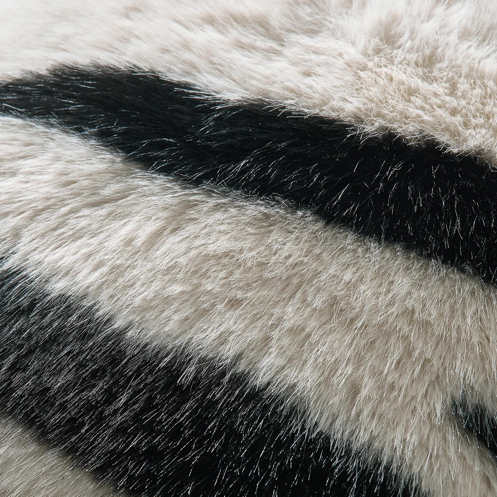 Verano Fur Pillow 22" - Black/White