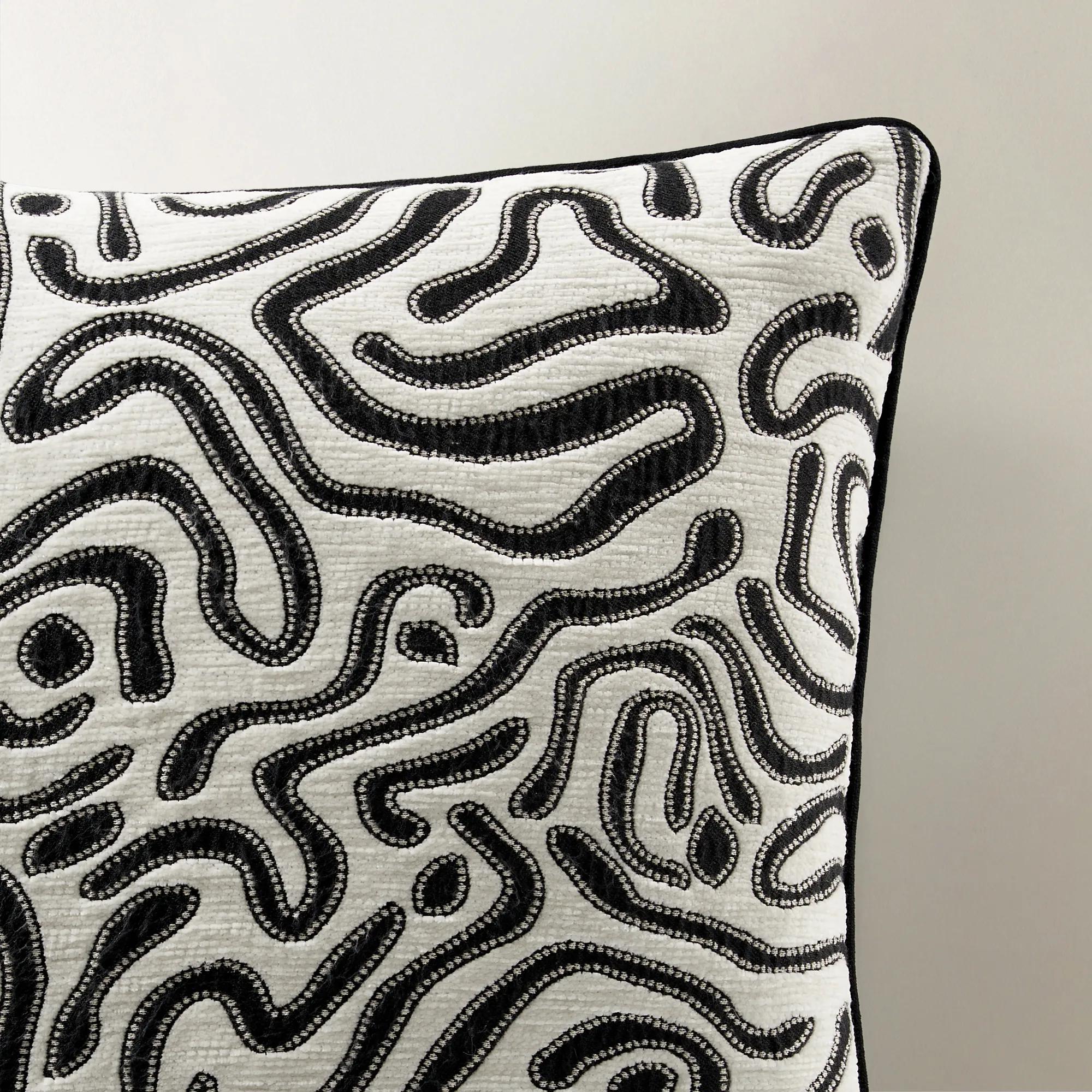 Abelia Pillow 22" - Ivory/Black