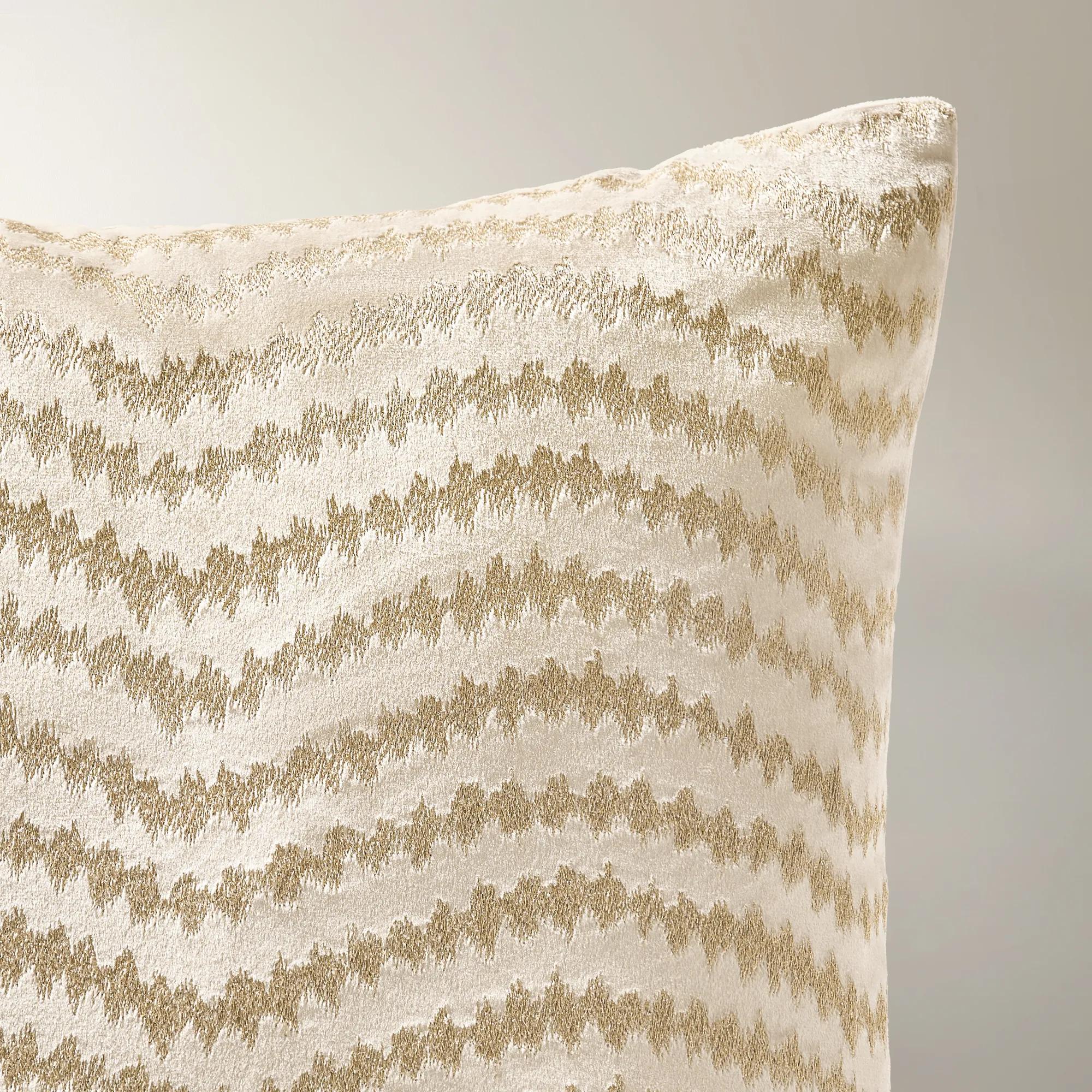 Zarin Metallic Zig Zag Velvet Pillow 22" - Cloud/Gold