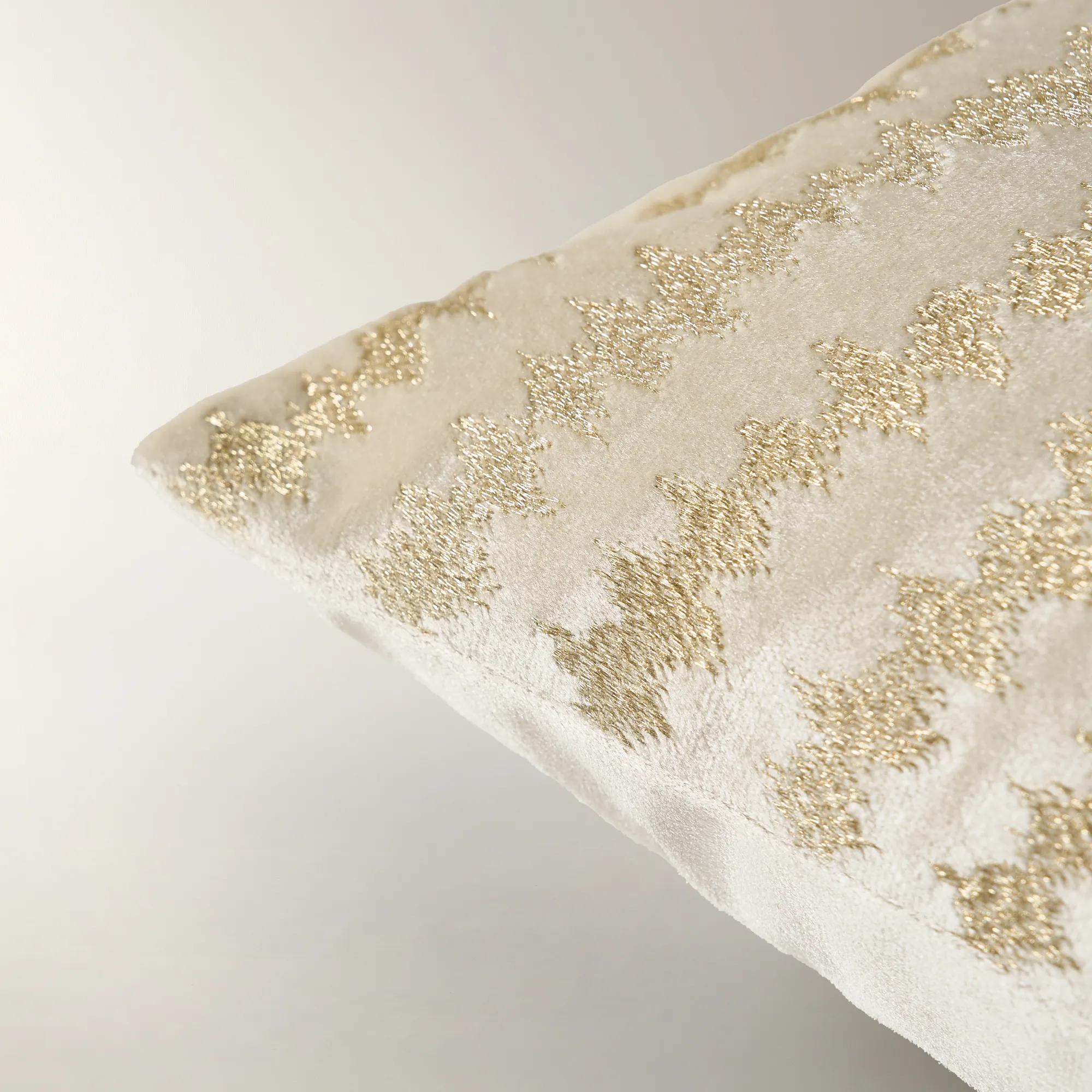 Zarin Metallic Zig Zag Velvet Pillow 22" - Cloud/Gold