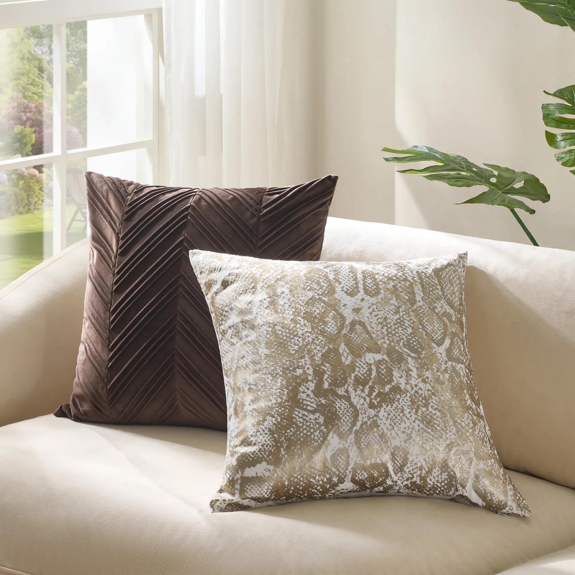 Boa Metallic Pillow 22" - Gold/White