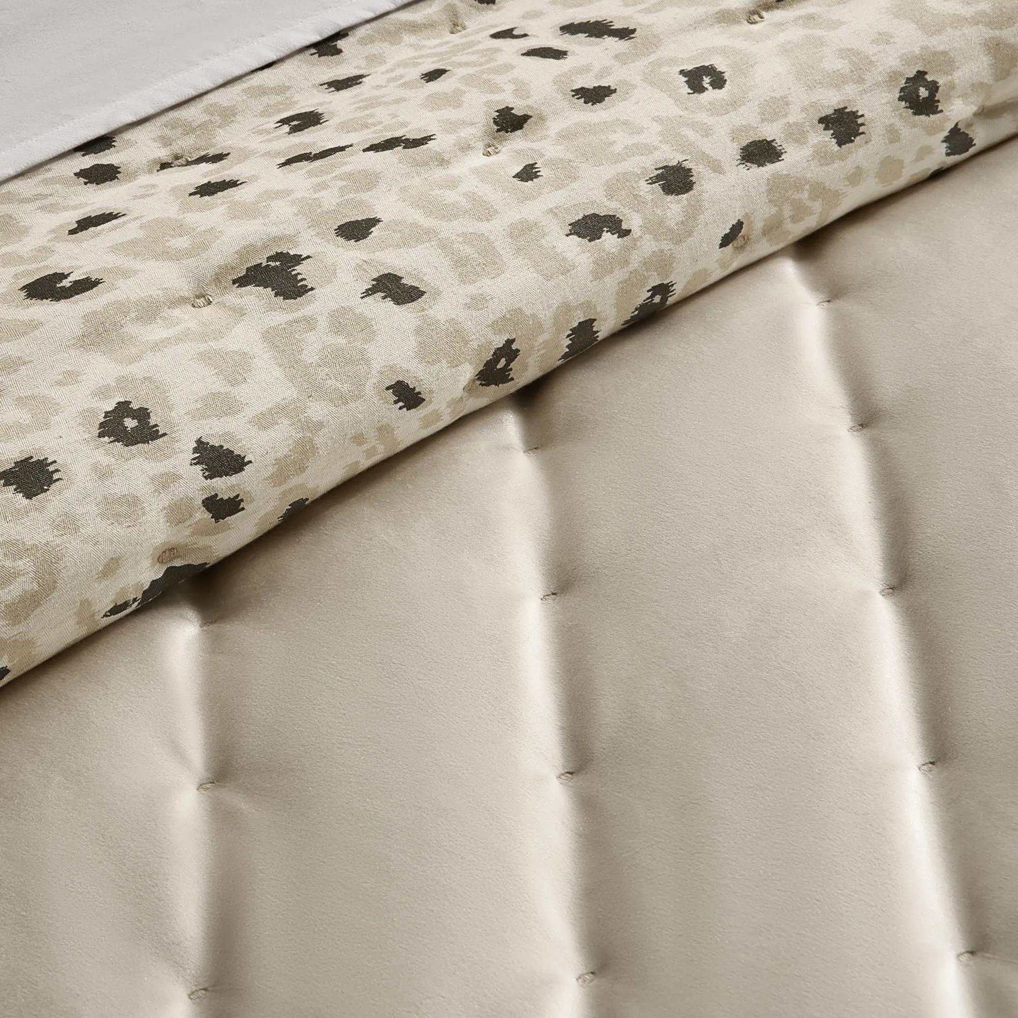 Nemera Reversible Velvet & Leopard Quilt Set - Alabaster/Leopard