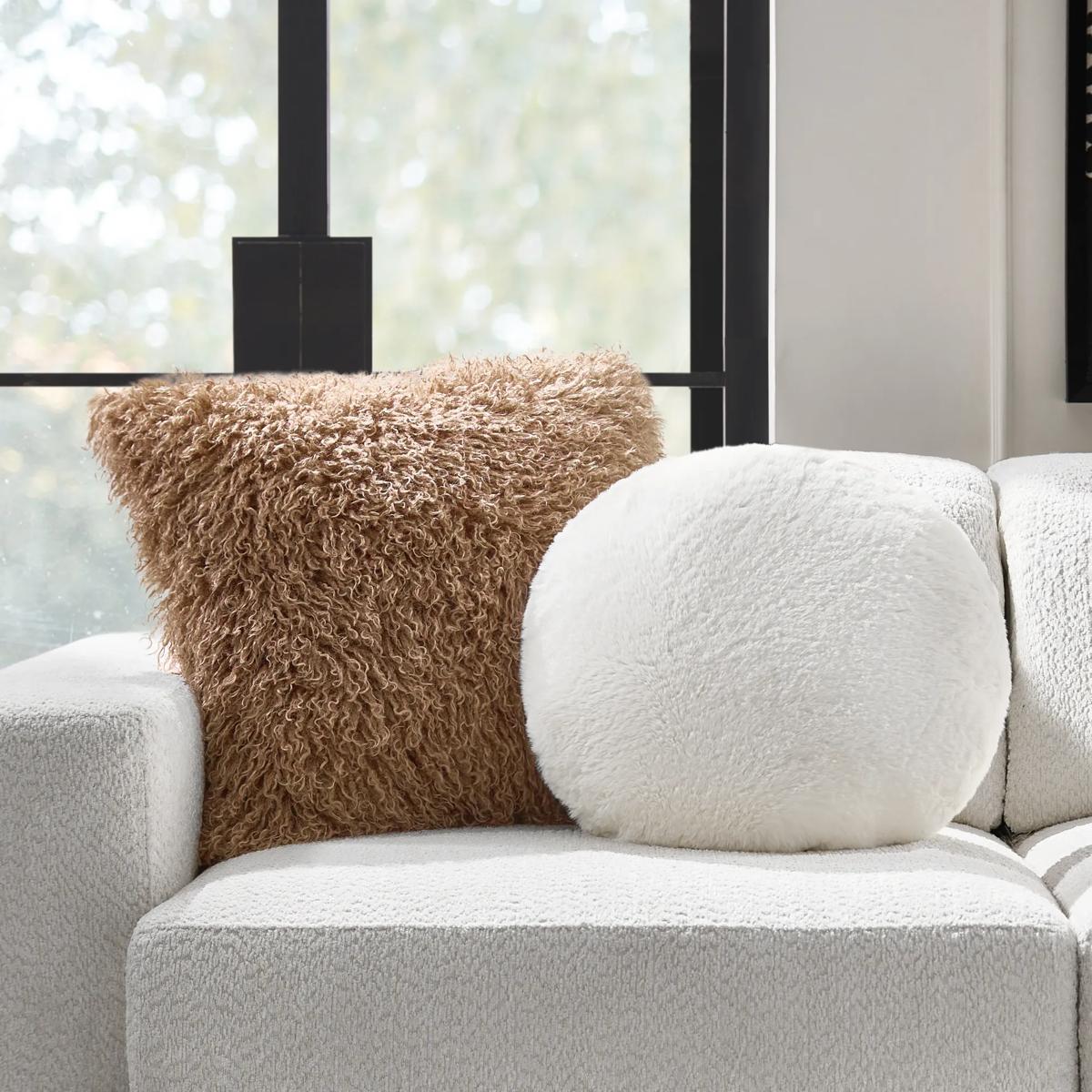 Shay Faux Fur Round Pillow 18" - Ivory
