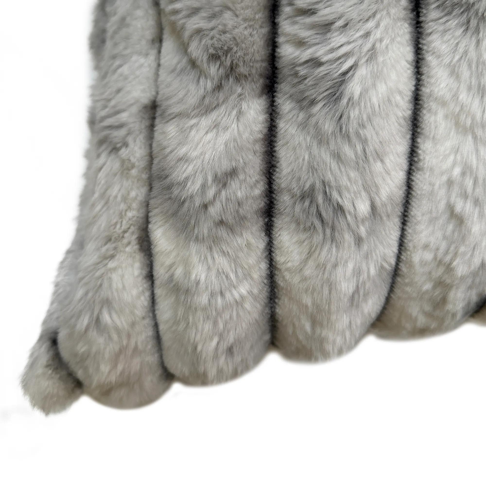 Fur Channel 20" -  Platinum