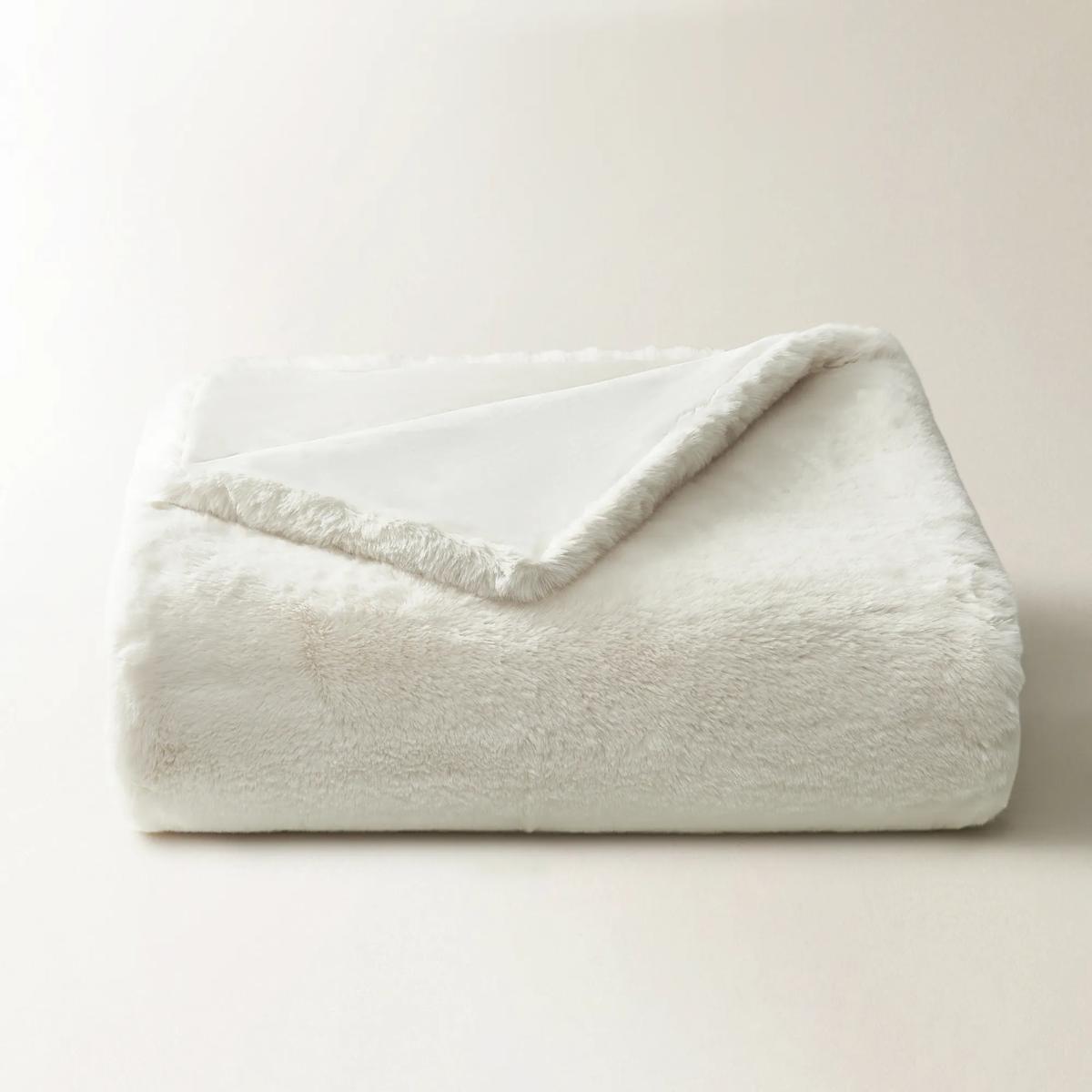 Shay Faux Fur Throw 50" X 60" - Ivory