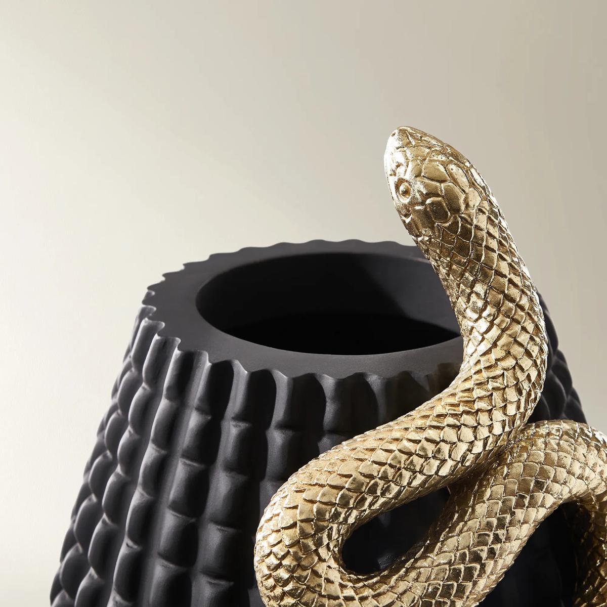 Serpent Vase
