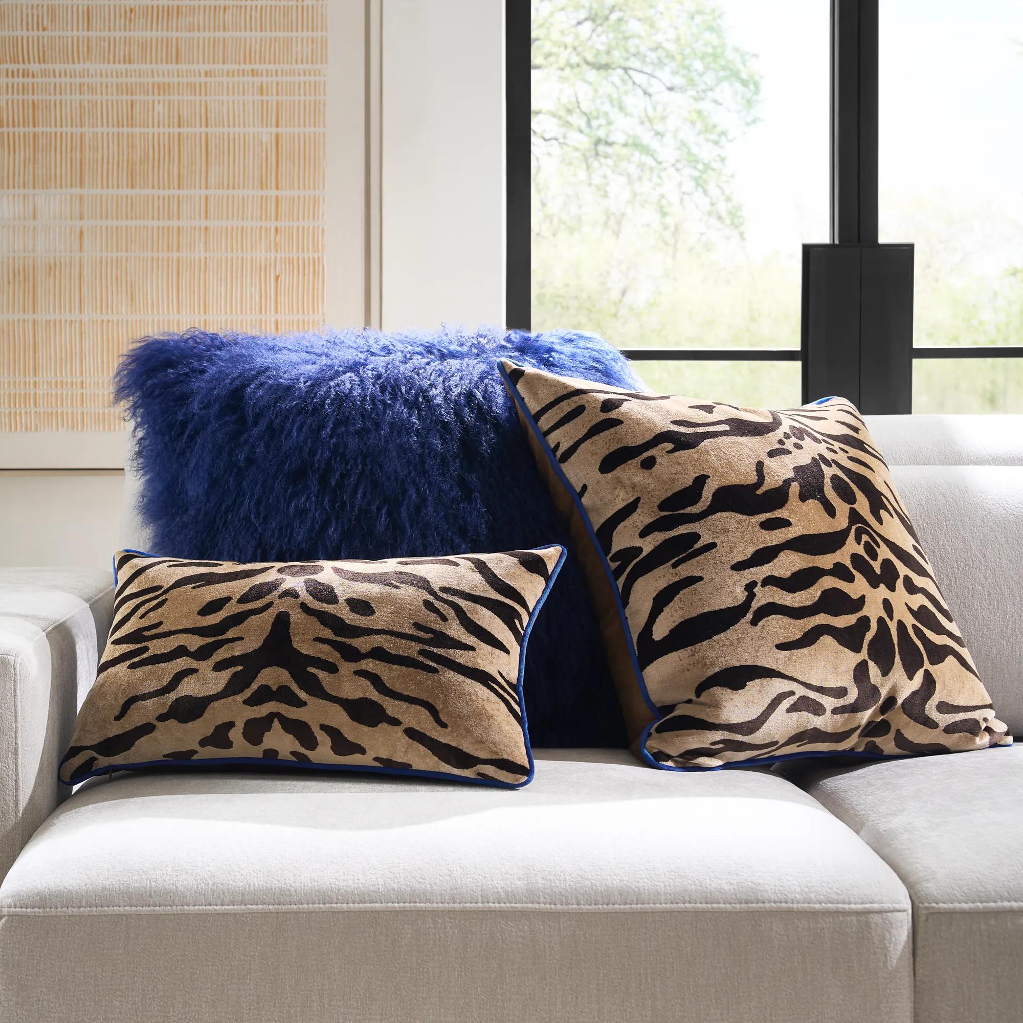 Bronze Tiger Lumbar 12" X 20" - Blue Piping