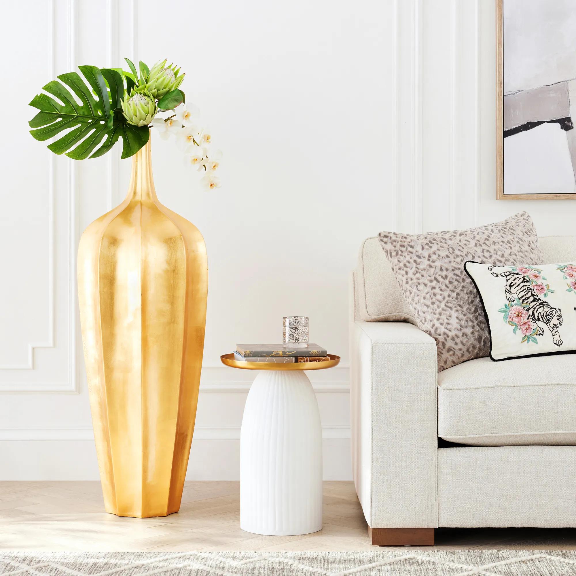 Accolade Vase