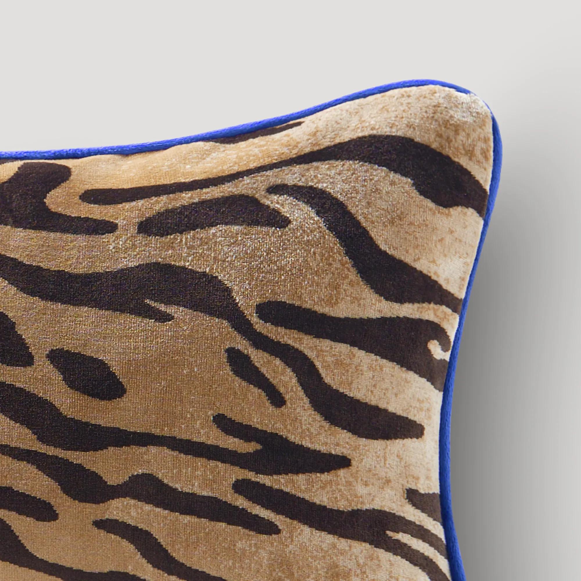Bronze Tiger Lumbar 12" X 20" - Blue Piping