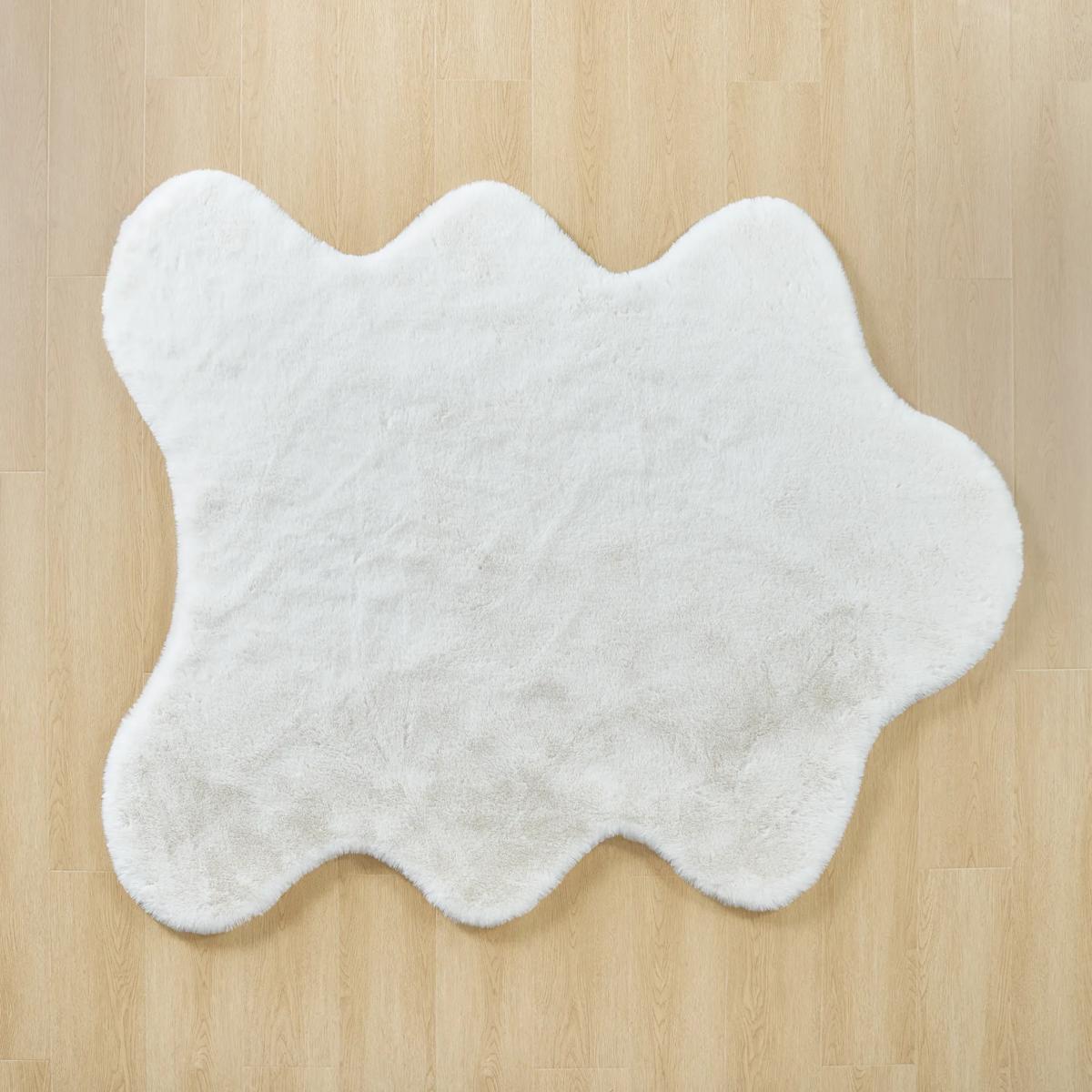Odin Shaped Rug 5' x 6' - White
