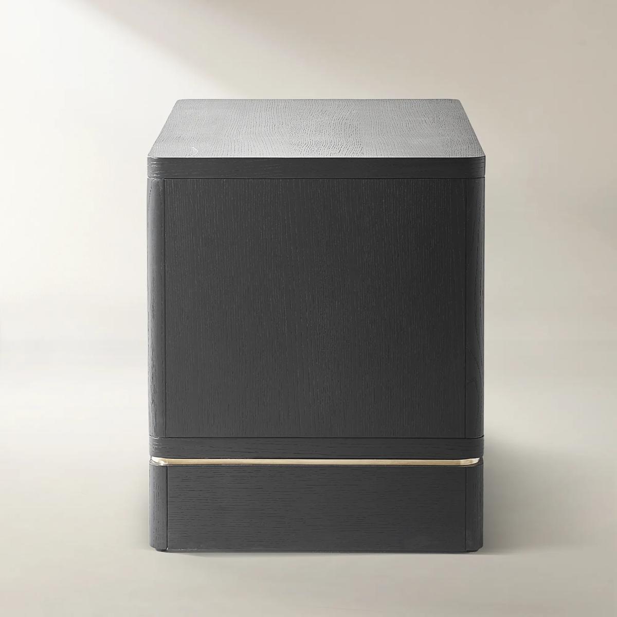 Vanta Nightstand