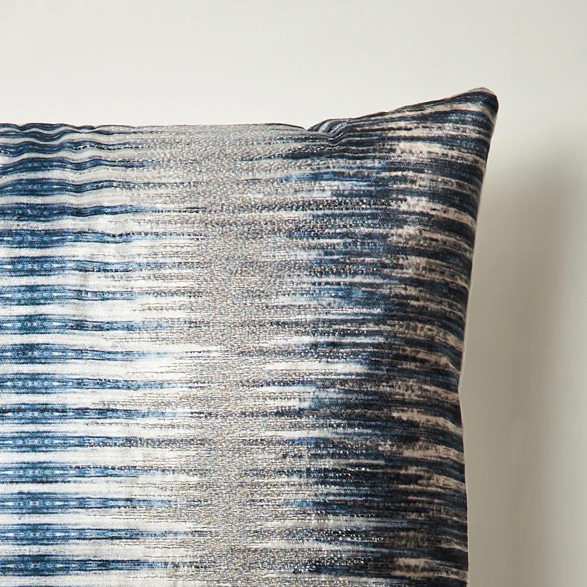 Zaid Pillow 22"