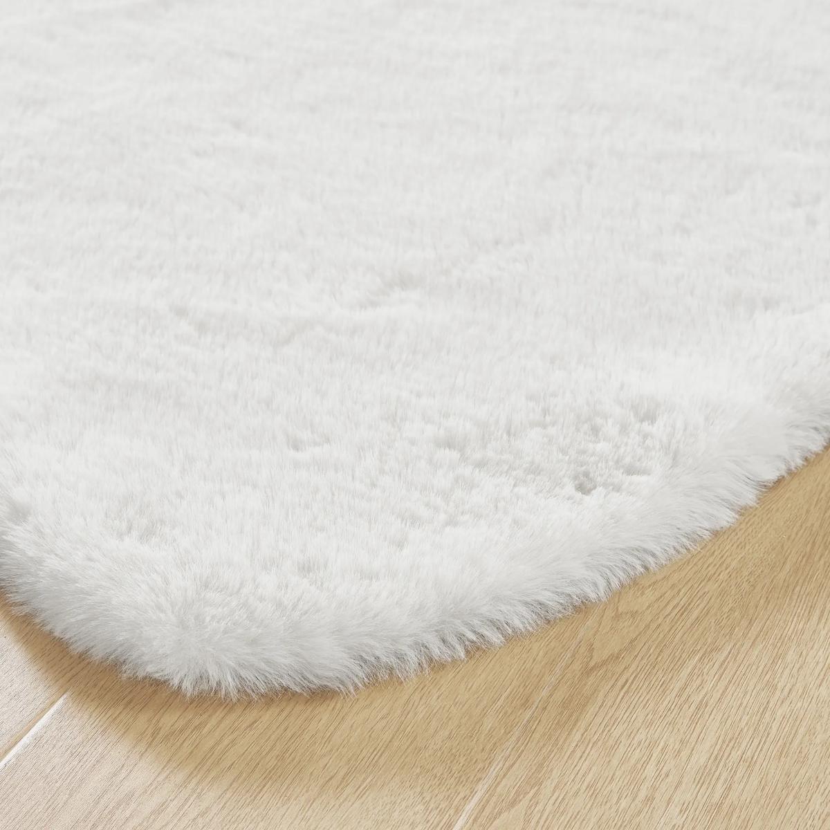 Odin Shaped Rug 5' x 6' - White