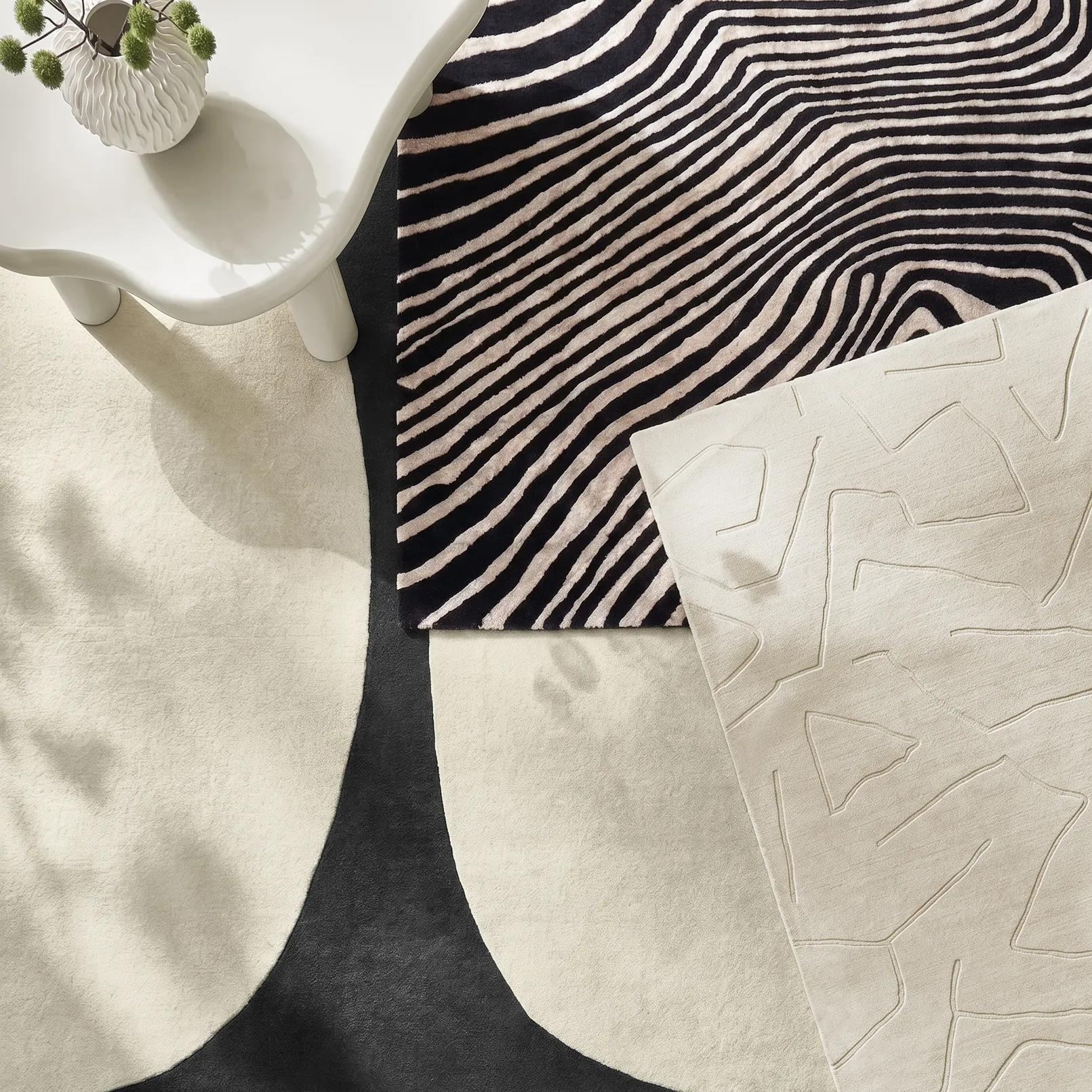 Contour Wool Rug - Ivory/Charcoal
