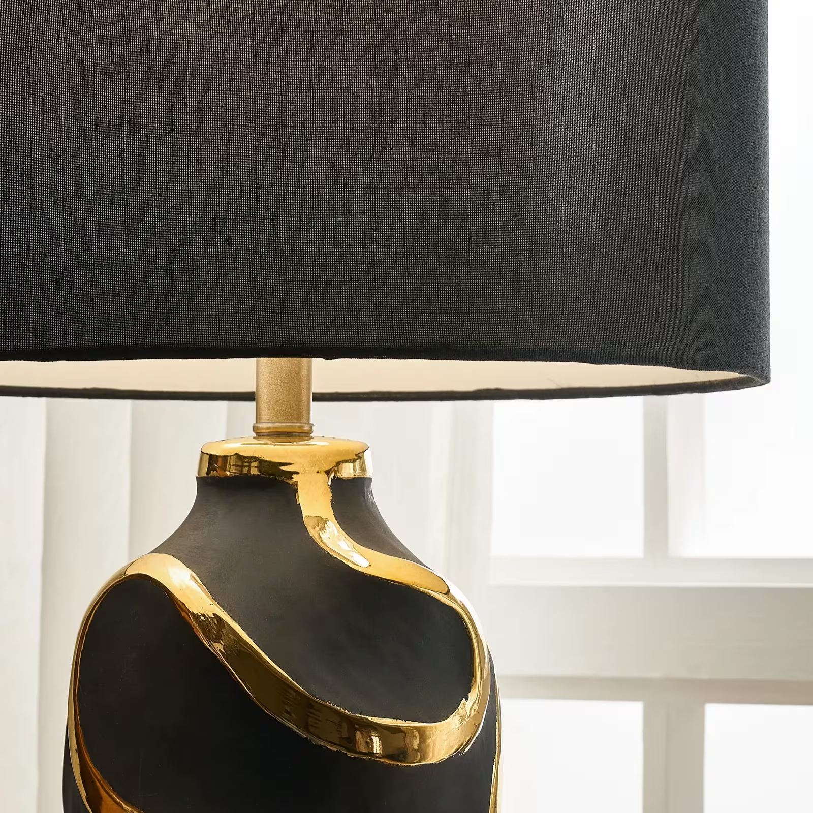 Seraphina Ceramic Table Lamp 32" - Black/Gold