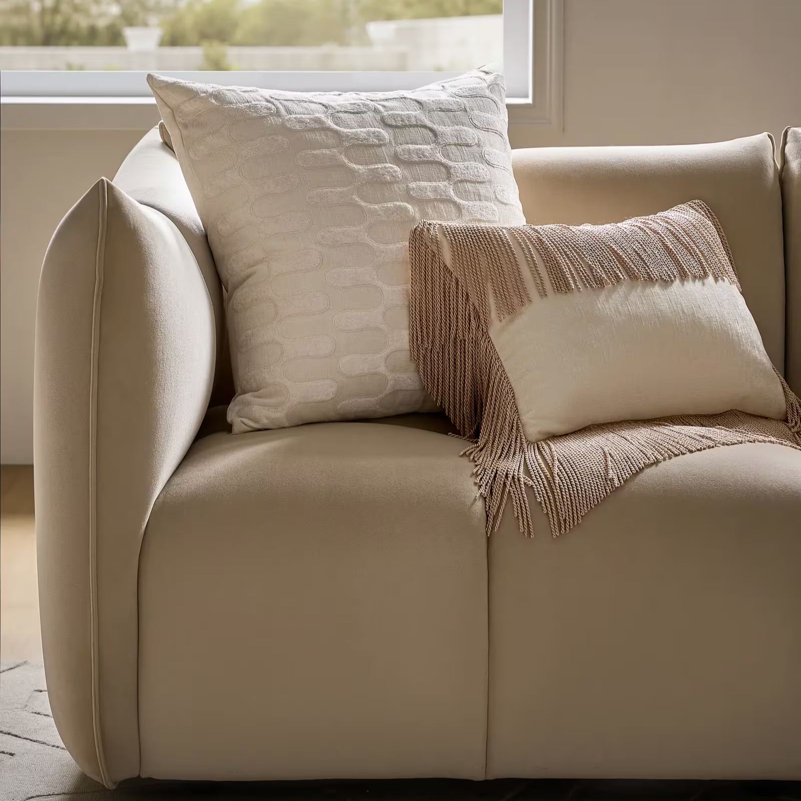 Reis Chenille Geometric Applique  Pillow 22" - White
