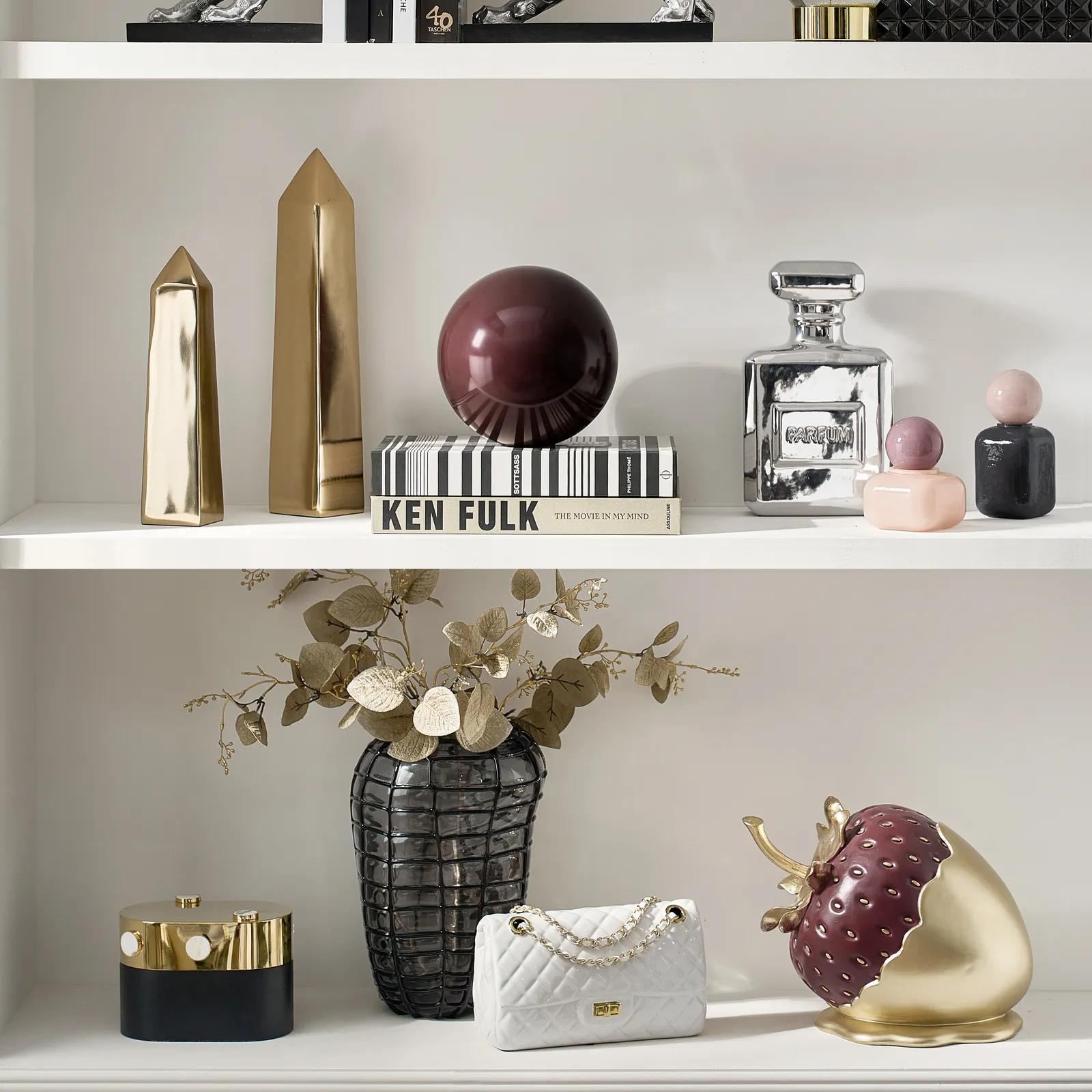 Contra Glass Vase - Black