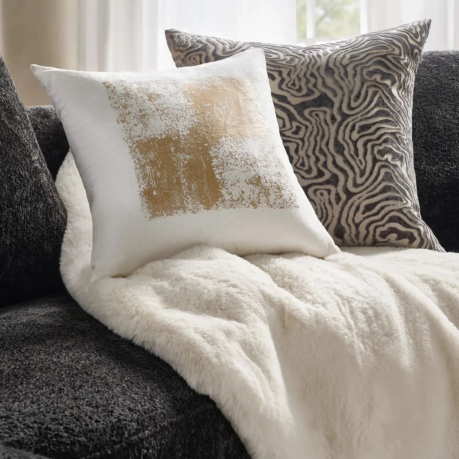 Echo Cut Velvet Pillow 24" - Smoked Pearl