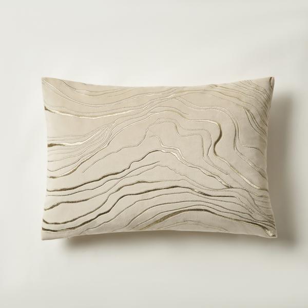 Swirl Lumbar 14" x 20"