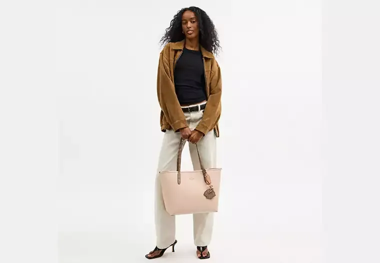 City Tote Bag With Shell Charm