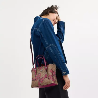 Mollie Tote Bag 25 In Signature Canvas With Bow Print