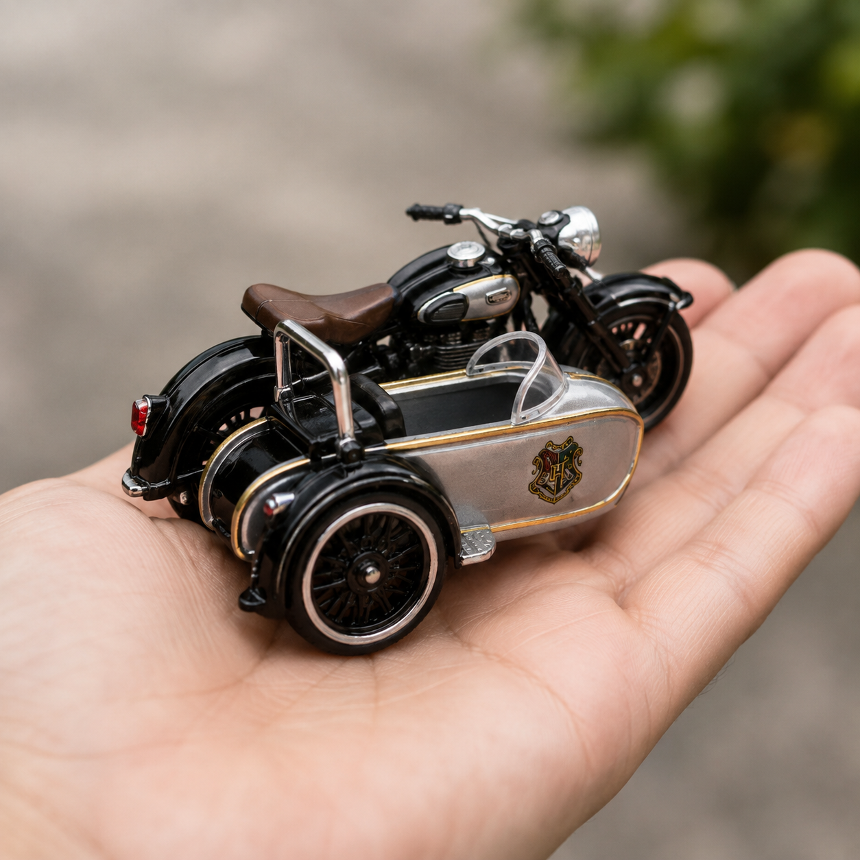 Hagrid’s Flying Motorcycle Collectible Die-Cast Model