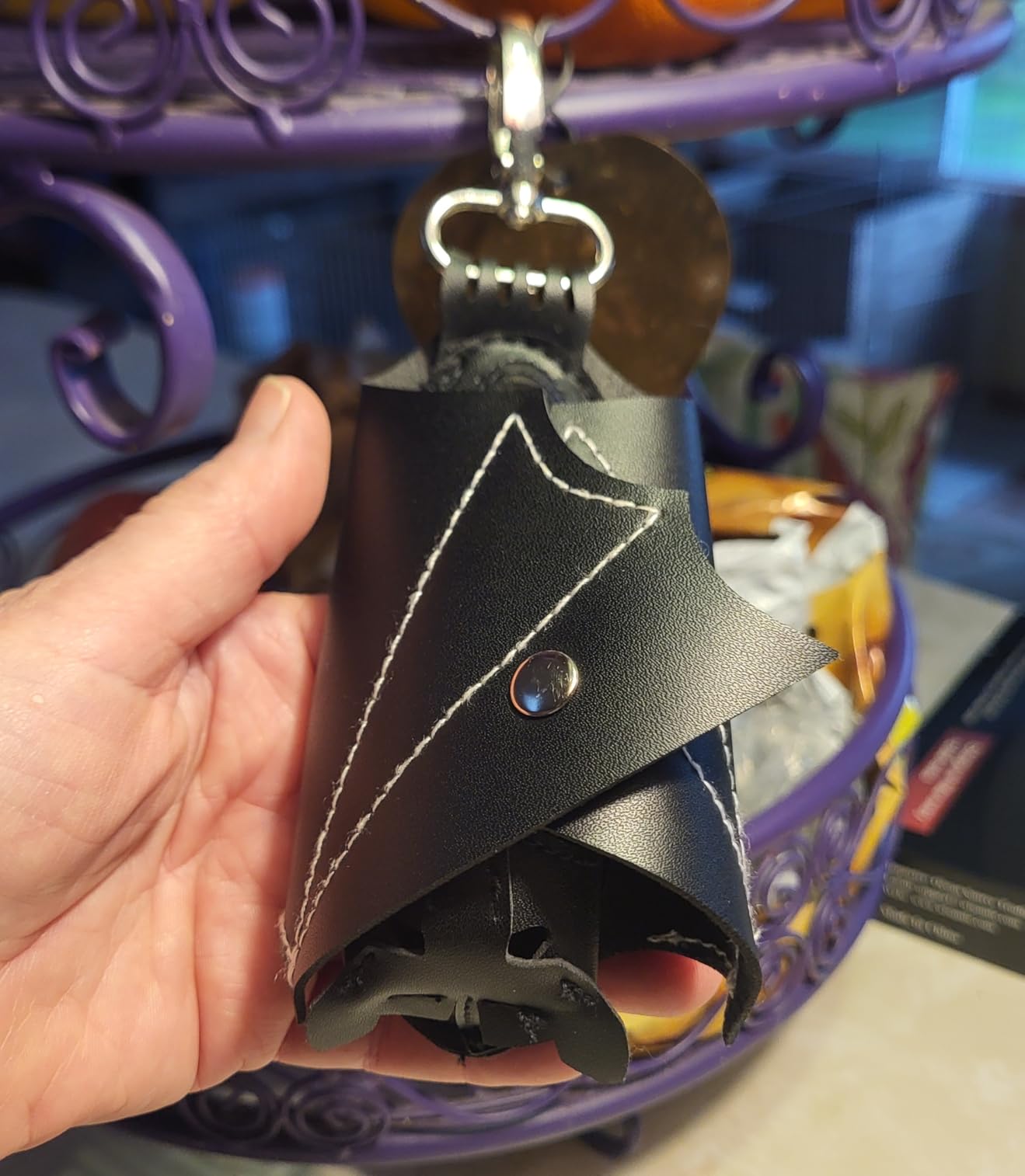 fake knock-off from the listing photos