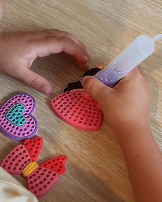 One Press Bead Art Pen DIY Kit in action