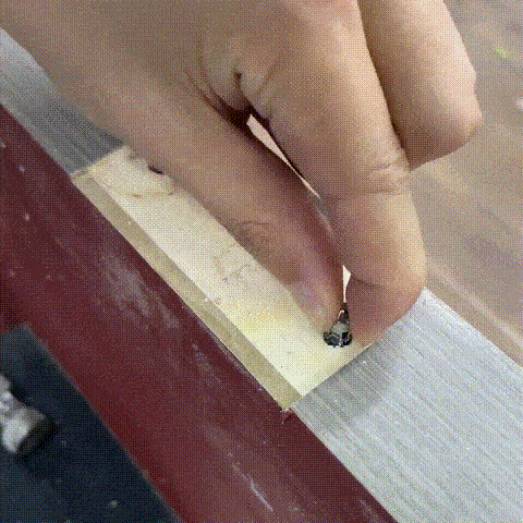 Short expansion screw repair installation