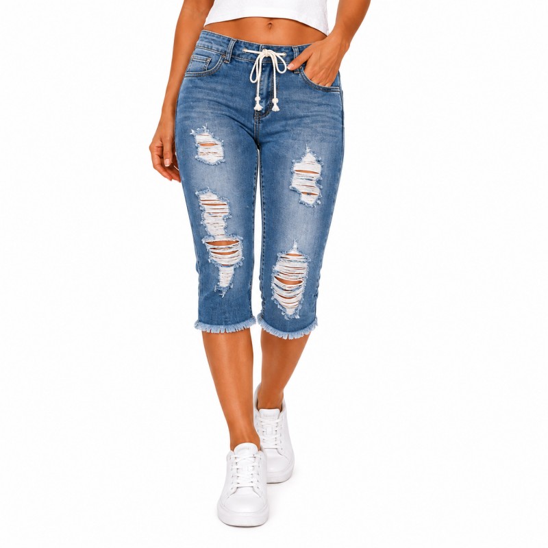 Plus Size Casual Cropped Jeans + Stylish Top