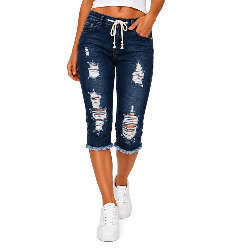 Plus Size Casual Cropped Jeans + Stylish Top