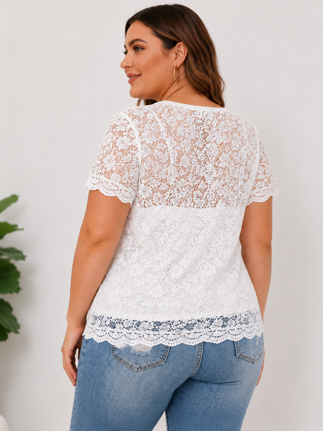Plus Size Casual Cropped Jeans + Stylish Top