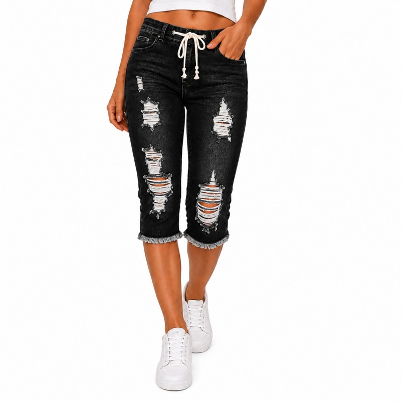 Plus Size Casual Cropped Jeans + Stylish Top