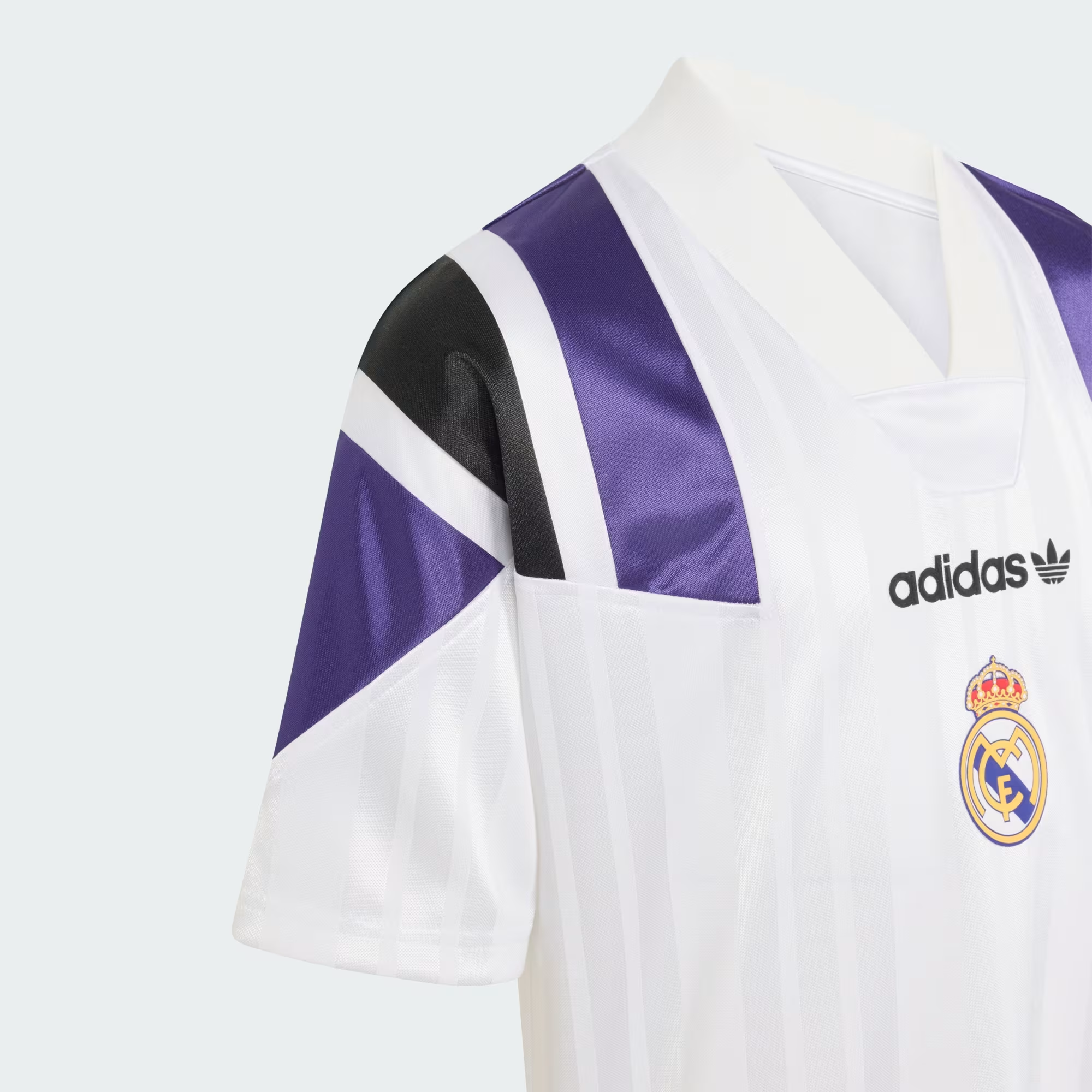 Real Madrid EQT Jersey | Women - Matchday Gear Image 4